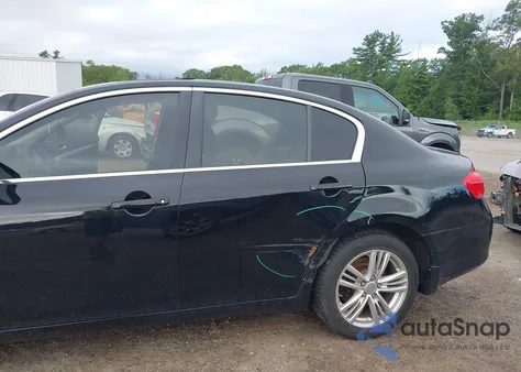 2015 Infiniti Q40 z USA, uszkodzony, nr VIN JN1CV6AR8FM524600